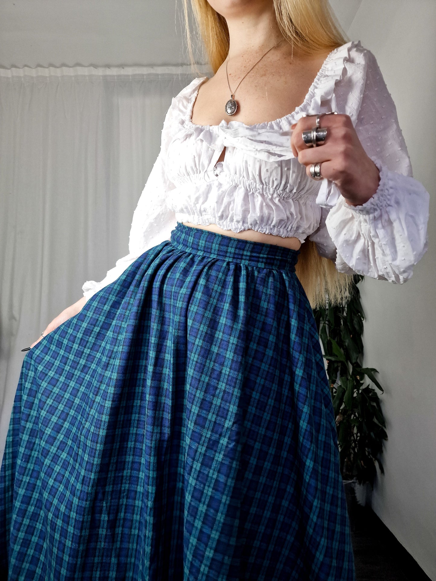 High Waisted Skirt (Updated 12/06)