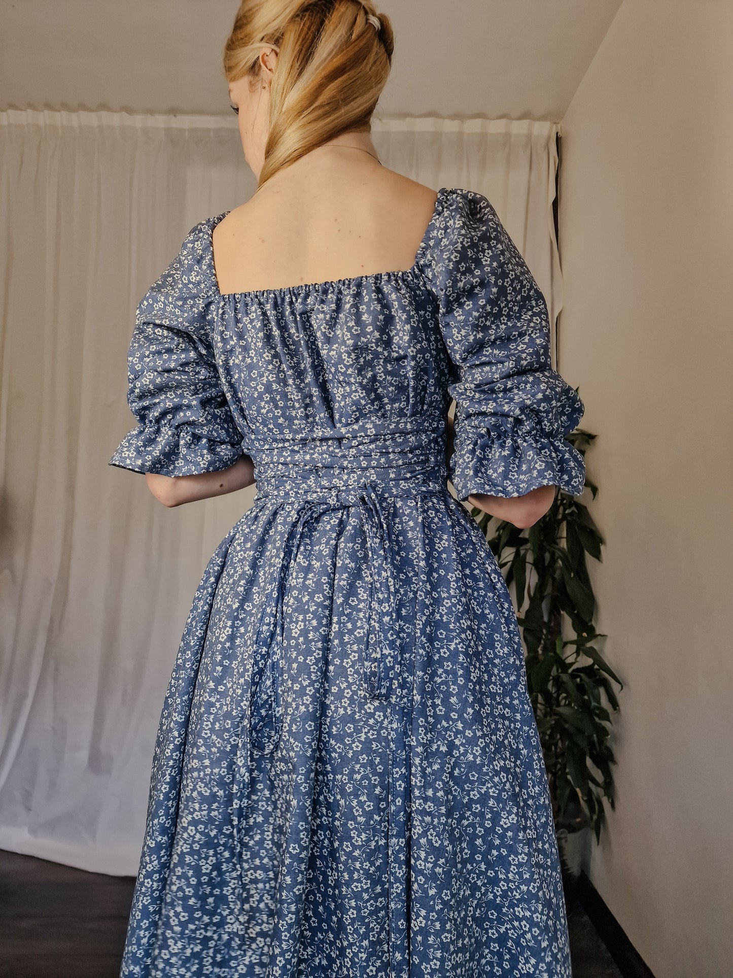 Milkmaid Dress (Lace Up Back)